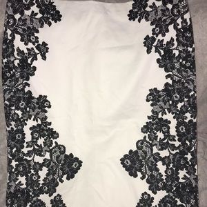 NEW YORK & COMPANY STRETCH Skirt